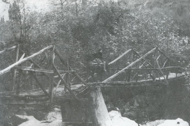 Ξύλινο γεφύρι στη Ζαγορά